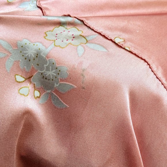 Theatrical Pink Satin Kimono Robe - Picture 8 of 14